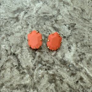 Kendra Scott Peach Studs